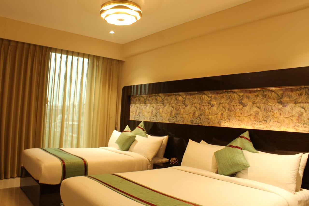 Zip By Spree Hotels Сурат Екстериор снимка